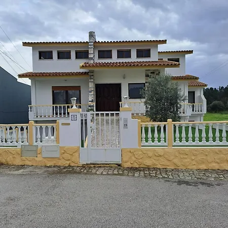 펜션 Casa Das Ferias *